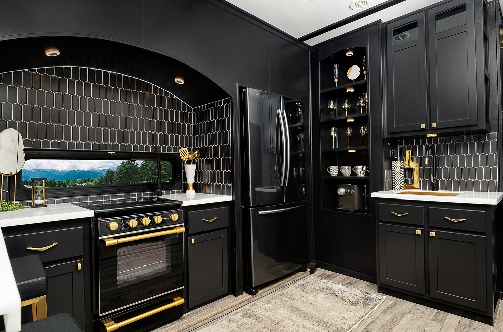 The kitchen in the Ultimate Montana by The Flipping