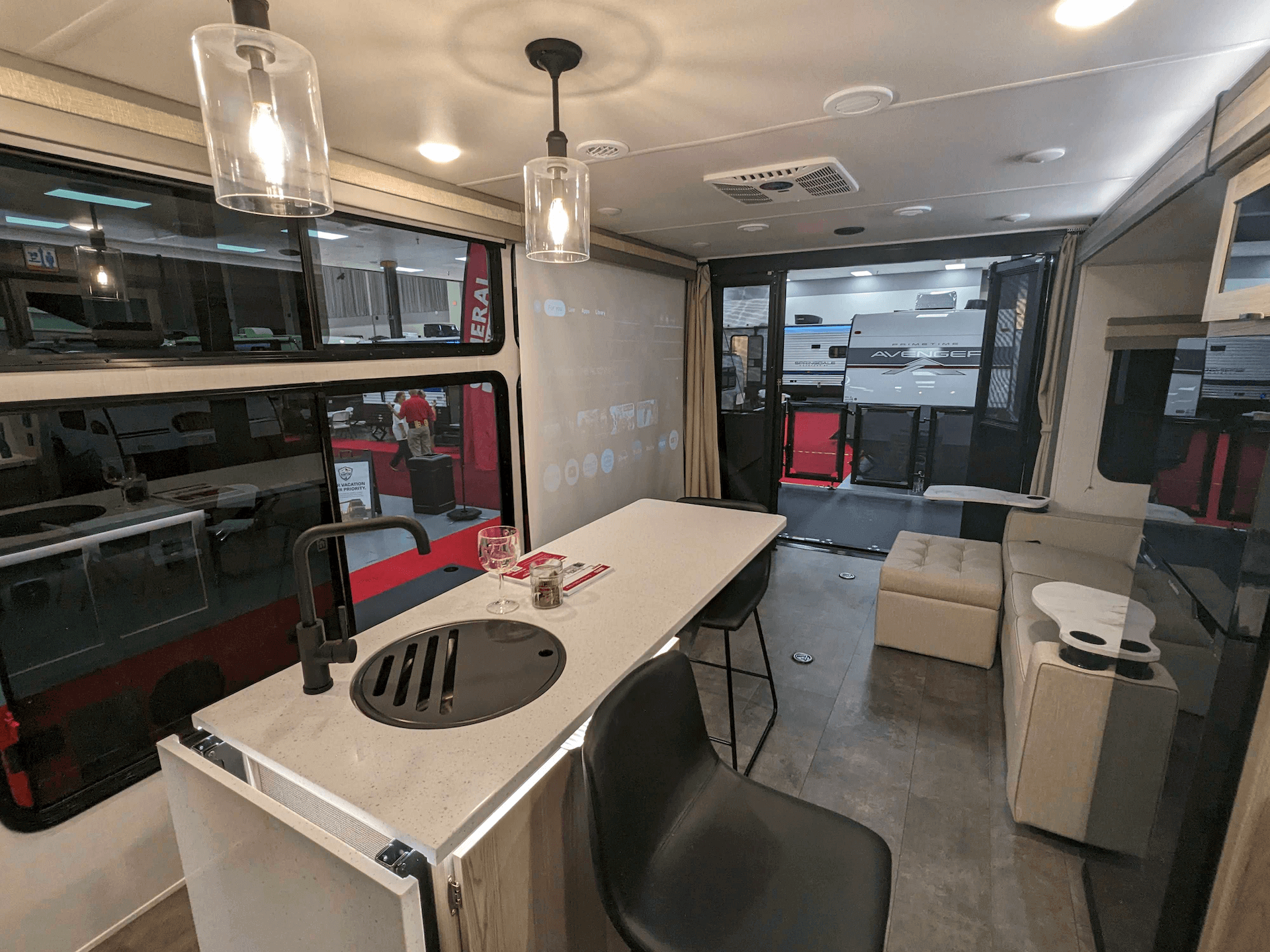 Salem FSX 30VCVIEW projector screen