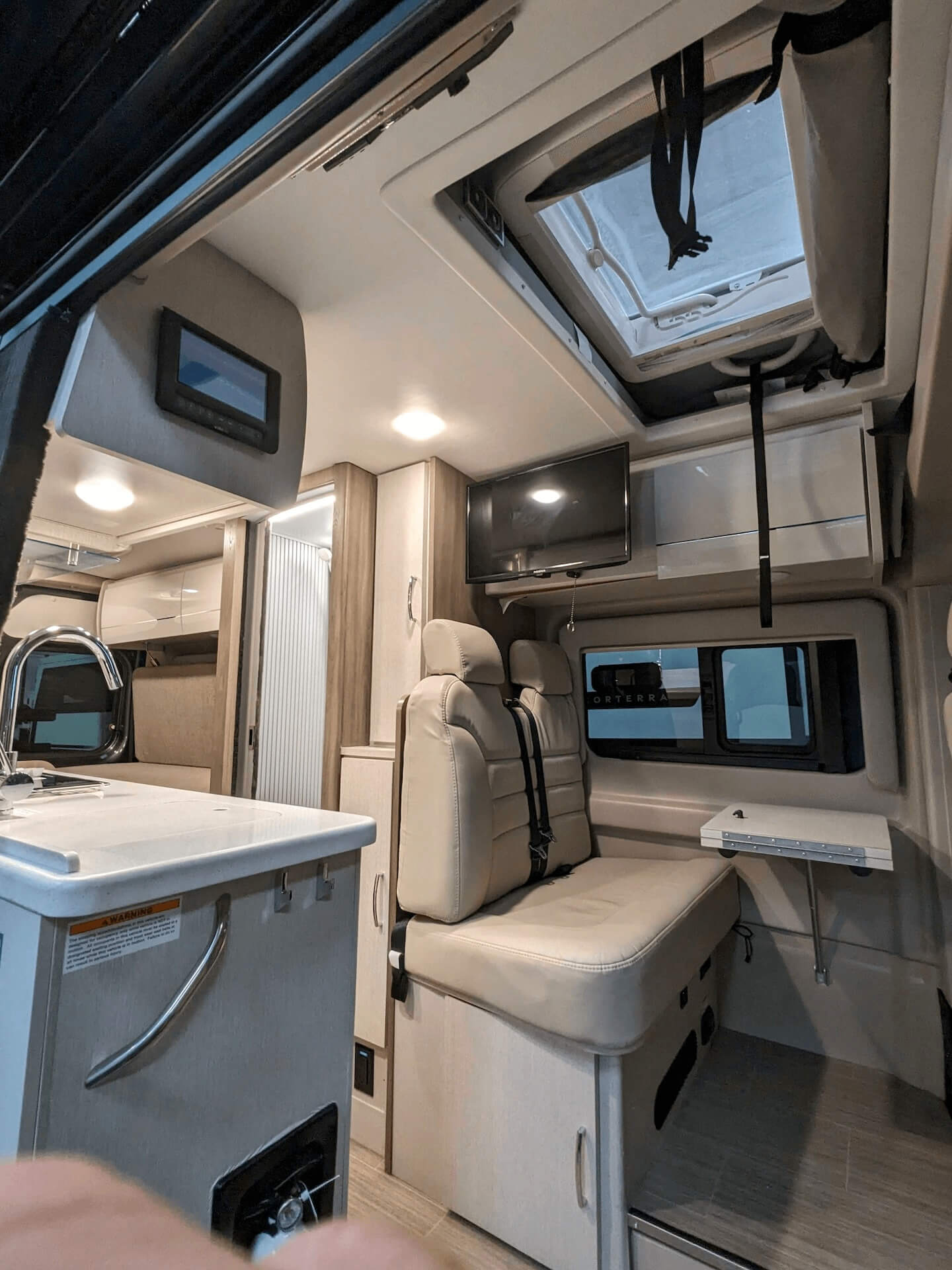 Thor Motor Coach Tellaro 20A